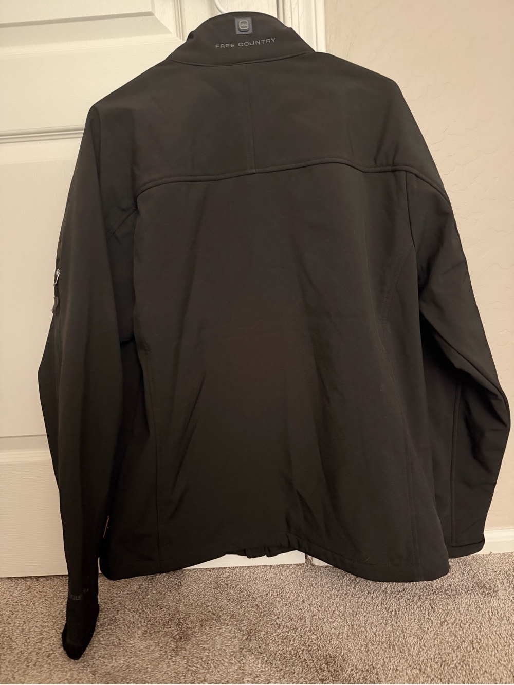 Free Country Softshell Zip-Up Jacket - Picture 4 of 10